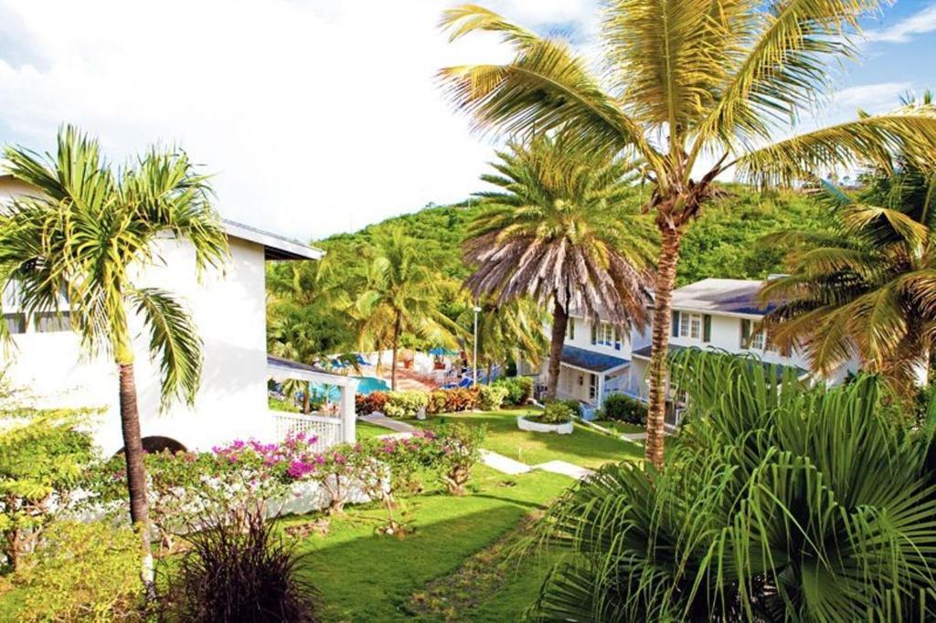 Dickenson Bay Cottages Cedar Grove Екстер'єр фото