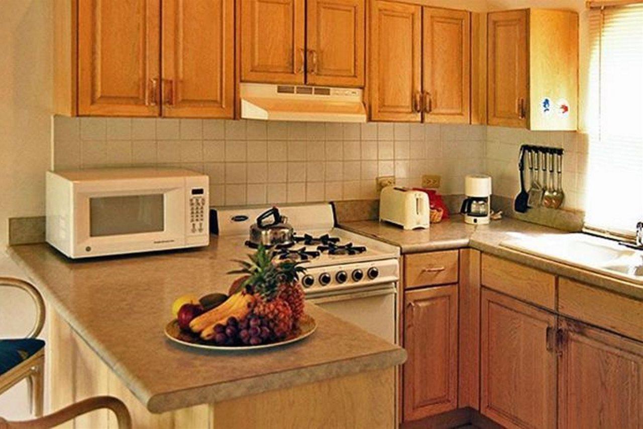 Dickenson Bay Cottages Cedar Grove Екстер'єр фото
