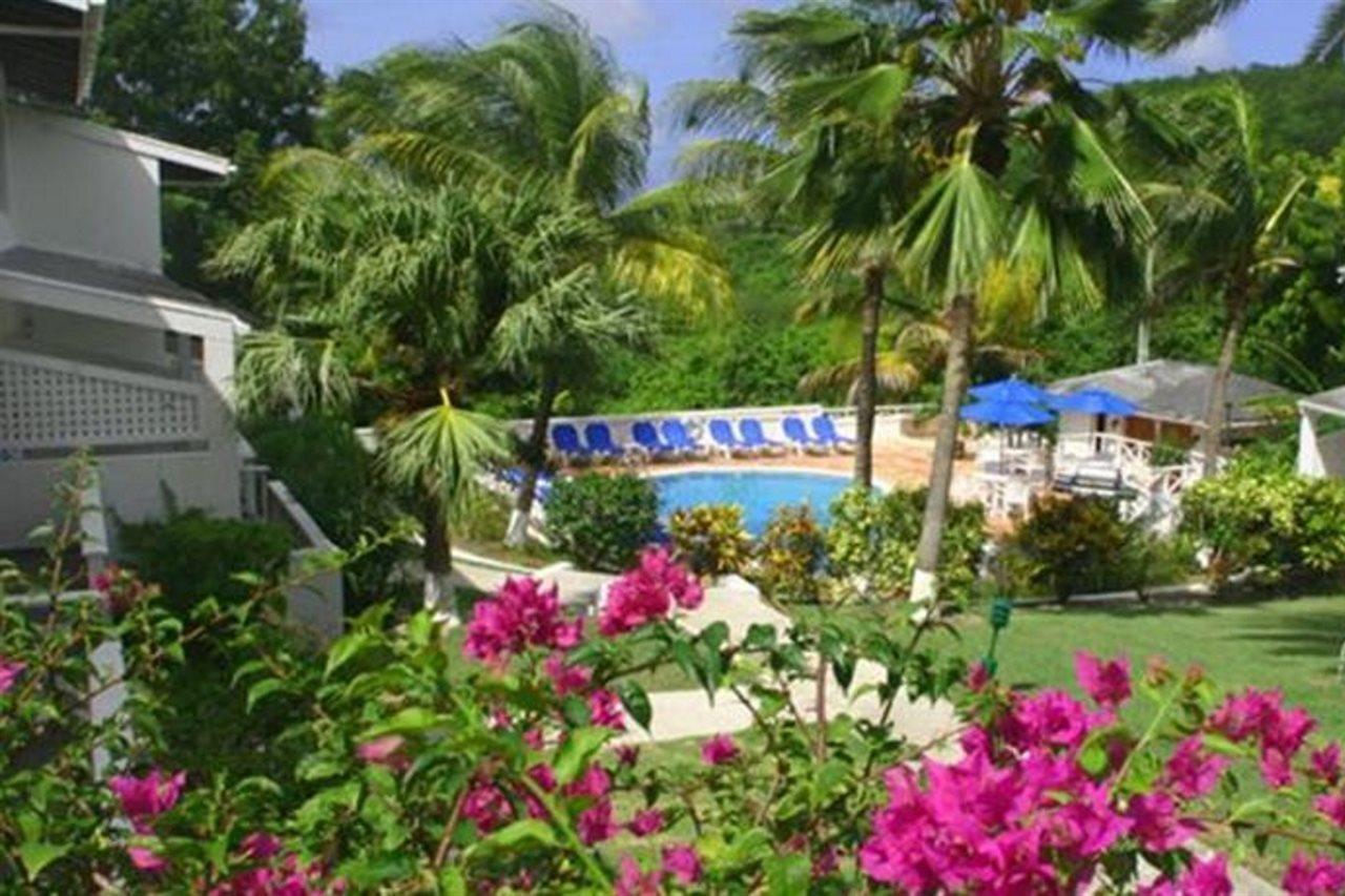 Dickenson Bay Cottages Cedar Grove Екстер'єр фото