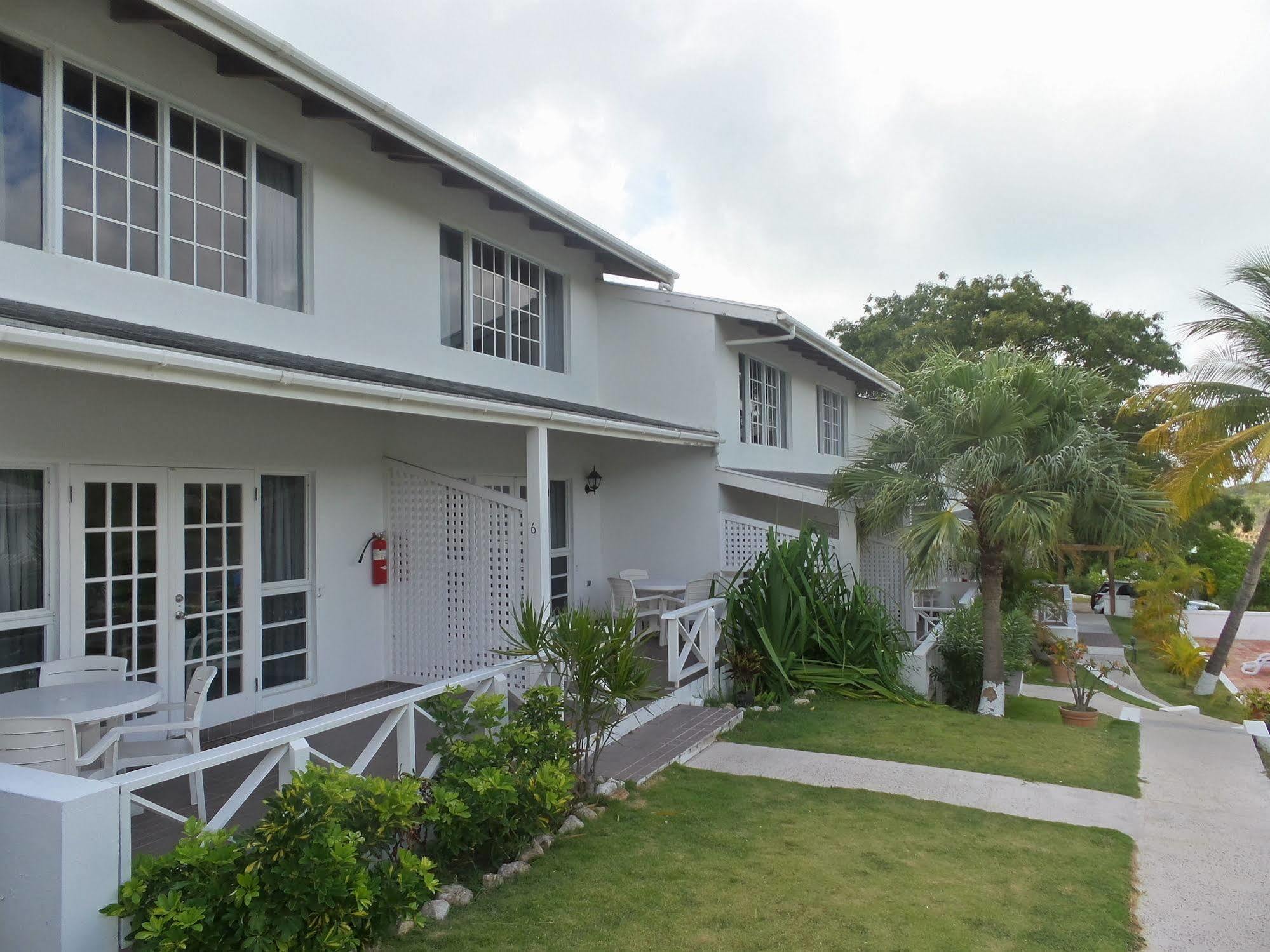 Dickenson Bay Cottages Cedar Grove Екстер'єр фото